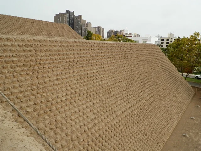 Huaca Huallamarca (Pan de Azúcar)