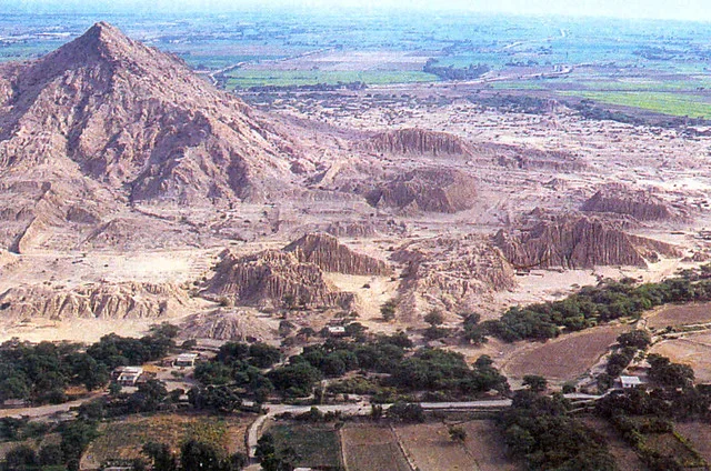 Túcume (Valle de las Pirámides)