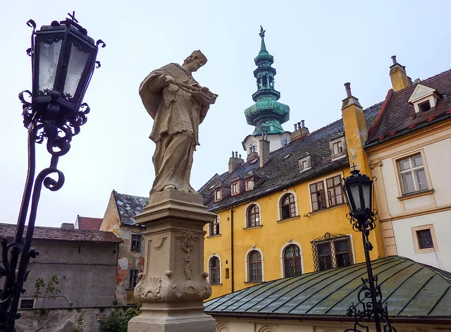 Puerta de Miguel (Michalská Brána)