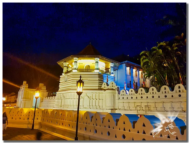 Templo de la Reliquia Sagrada del Diente (Sri Dalada Maligawa)