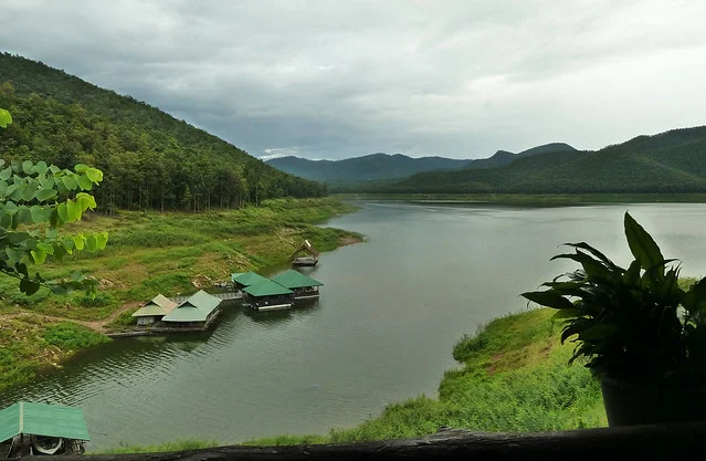 Lago Huay Tung Tao (embalse Huay Tueng Thao)