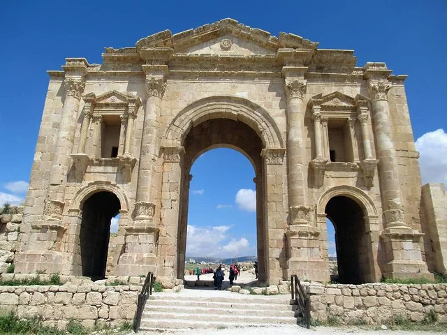 Puerta de Adriano