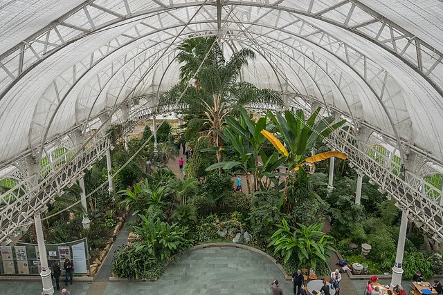 Palacio del Pueblo y Jardines de Invierno