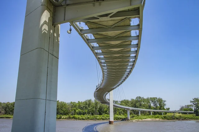 Puente peatonal Bob Kerrey