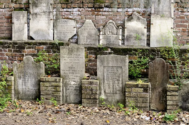 Cementerio Colonial Park