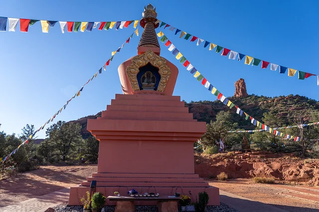 Stupa de Amitabha y Parque de la Paz