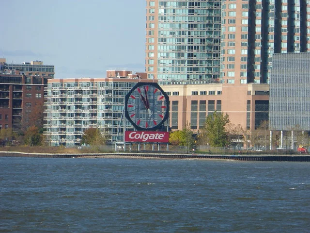 Reloj Colgate