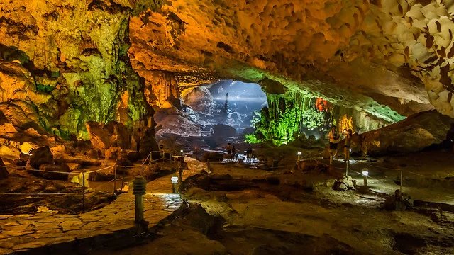Cueva de la Sorpresa (Hang Sung Sot)