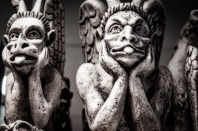 Escultura del País de las Maravillas