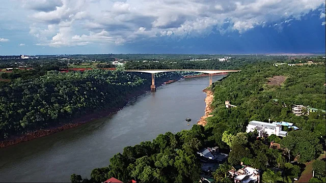 Puente Tancredo Neves