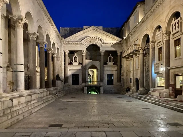 Plaza del Peristilo