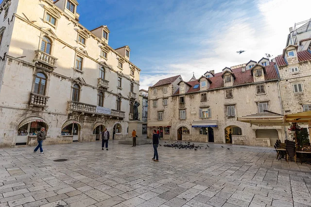 Plaza de las Frutas (Trg Braće Radić)