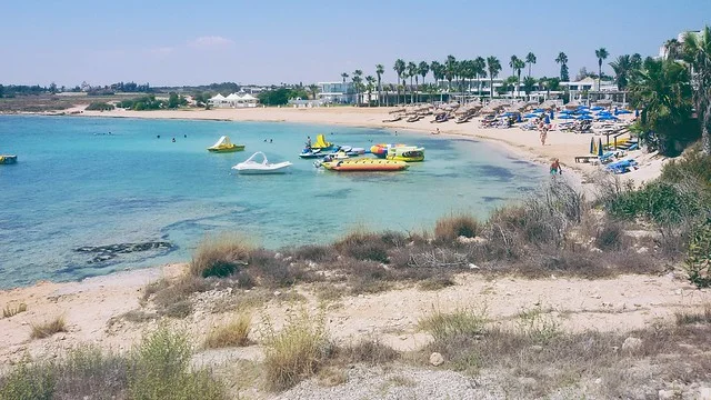 Playa de Makronissos