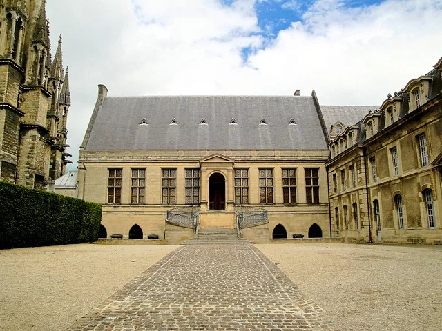 Palacio del Tau