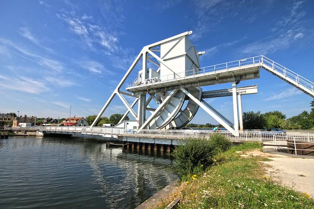 Museo Conmemorativo Pegaso (Puente Pegaso)