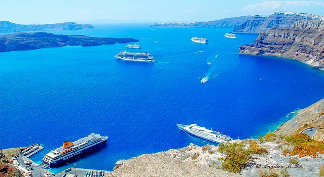 Puerto de Santorini (Puerto de Athinios)