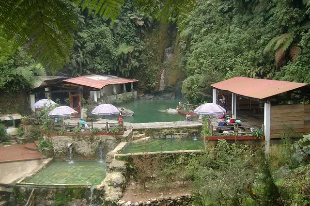 Aguas Termales Fuentes Georginas