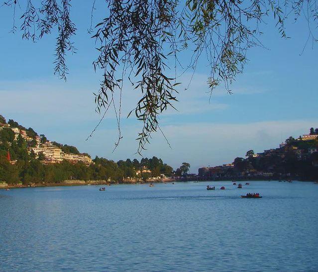 Lago Naini
