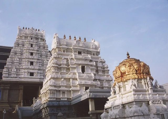 Templo ISKCON de Bangalore (Templo Sri Radha Krishna)