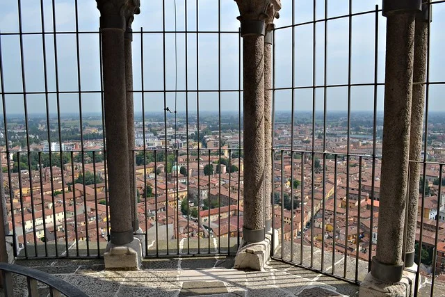 Torre Campanario y Reloj Astronómico