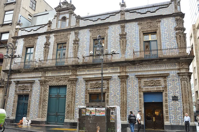 Casa de los Azulejos