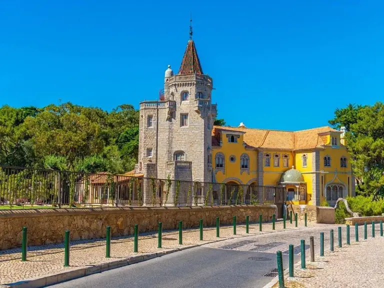 Museo Condes de Castro Guimarães