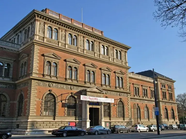 Museo Austríaco de Artes Aplicadas (el MAK)