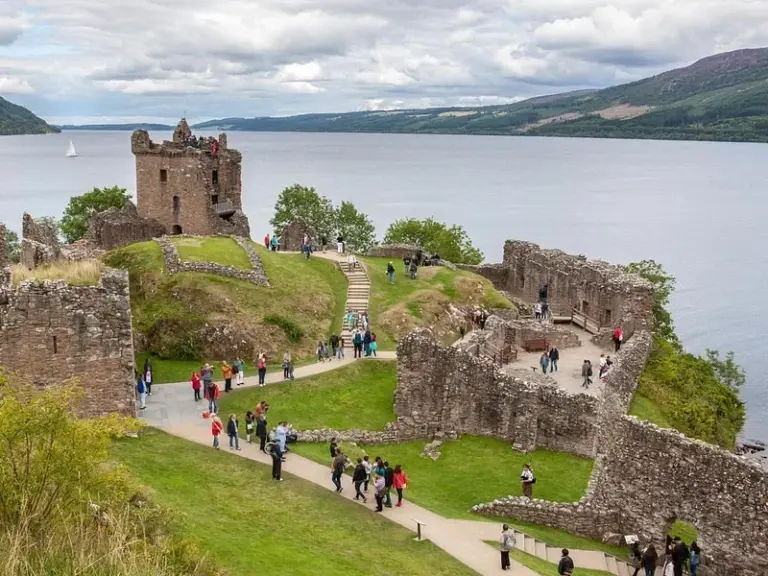 Castillo de Urquhart (Caisteal na Sròine)