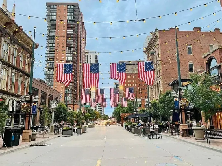 Plaza Larimer