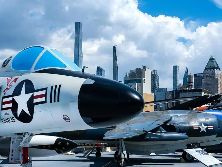 Museo Intrepid