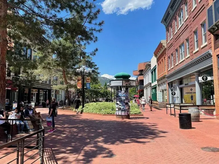 Centro Comercial Pearl Street