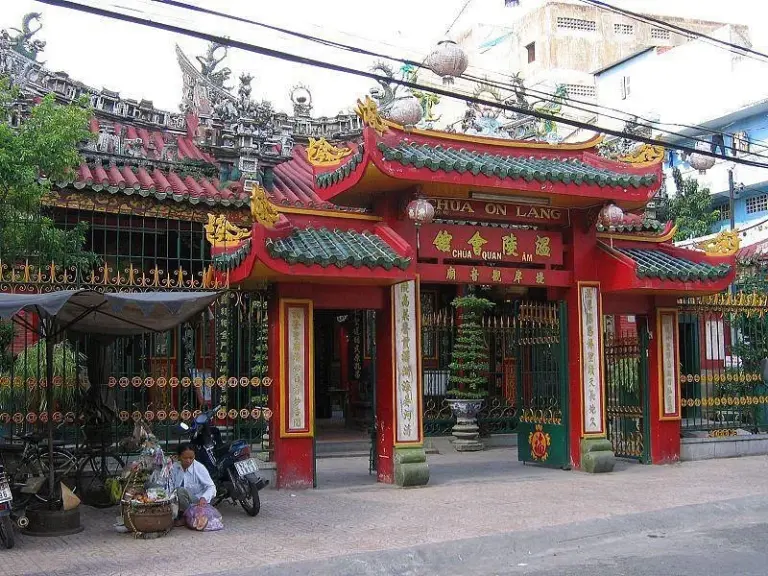 Cholon (Barrio Chino de Saigón)