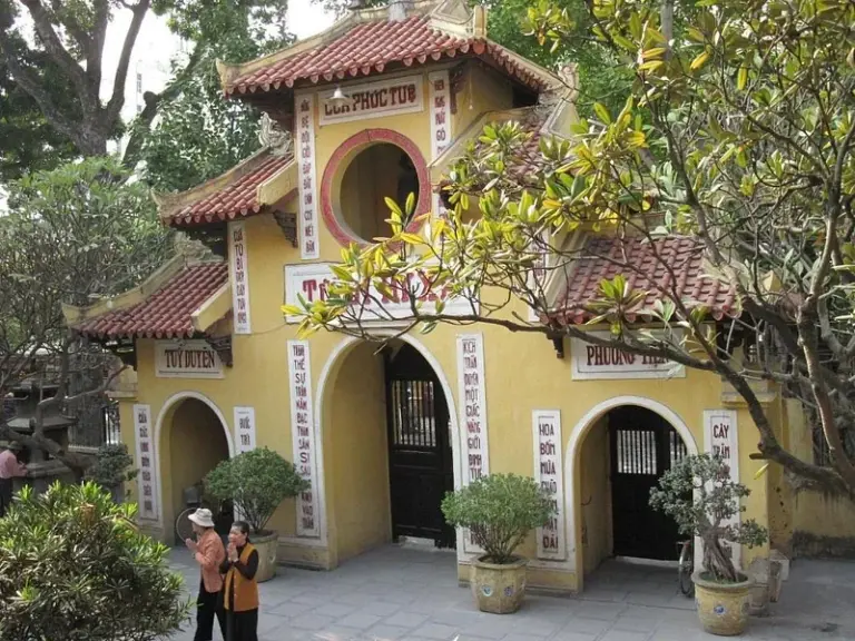 Pagoda del Embajador (Chua Quan Su)