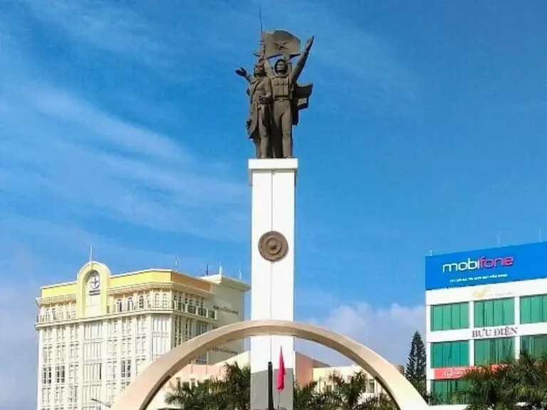 Monumento a la Victoria de Buôn Ma Thuột