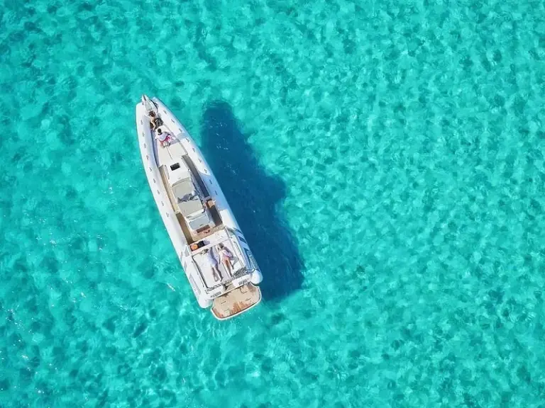 Laguna Azul de Croacia (bahía de Krknjasi)