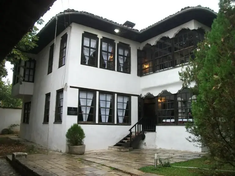 Museo Etnográfico de Pristina (Muzeu Etnologjik)