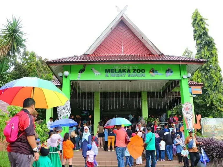 Zoológico de Melaka (Zoológico y Safari Nocturno de Malaca)